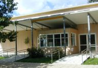 Schwimmbad und FC Gebäude Au - Solarbeheizt