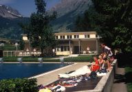 Schwimmbad u. FC-Gebäude, Au - Solarbeheizt